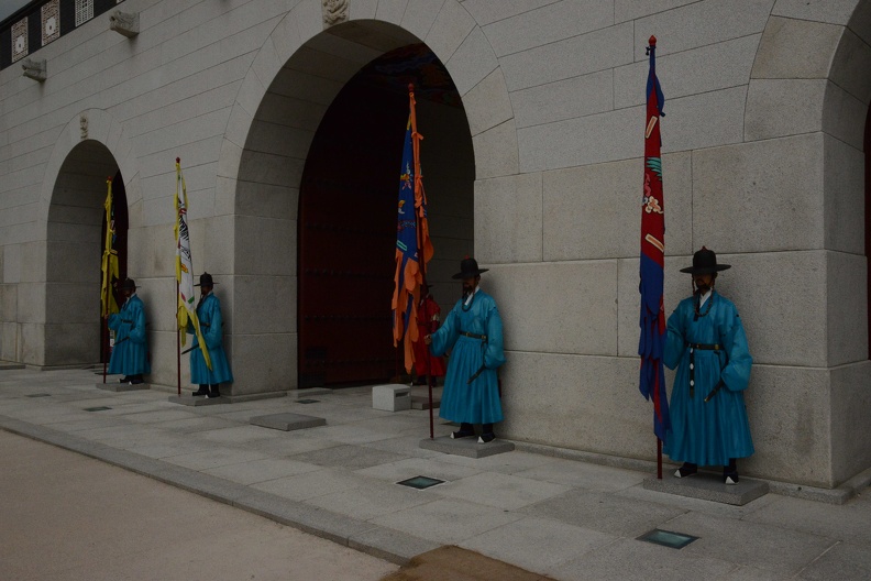 Gwanhwamun Gate Guards2.JPG